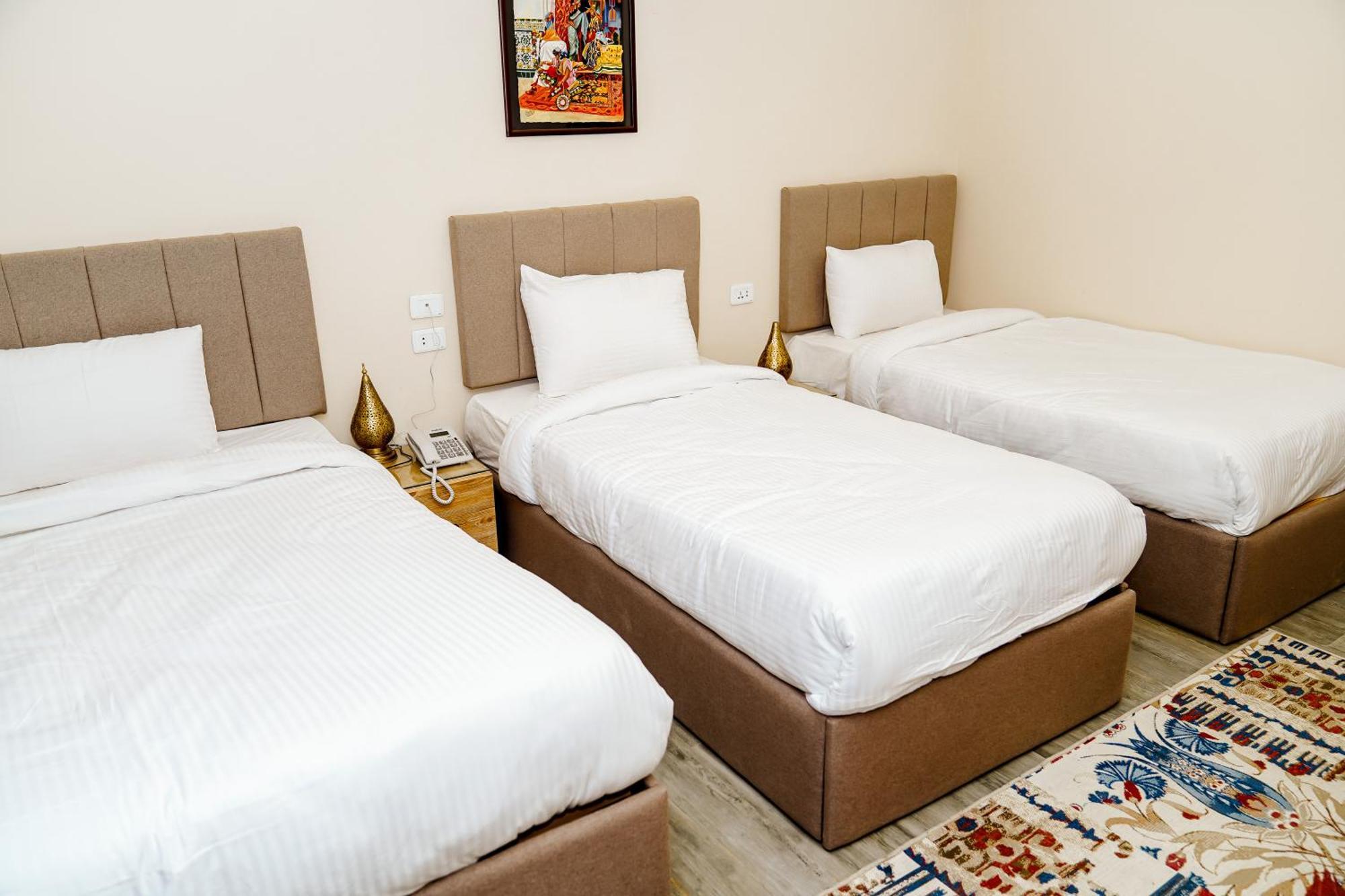 Pyramids Hotel Kafrat al Jabal Exterior photo